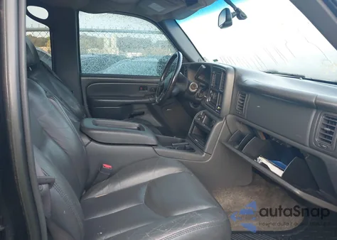 2003 Chevrolet Avalanche 1500 from USA, damaged, VIN 3GNEK13T43G113128